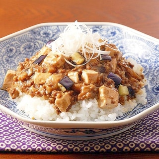 「ごまだれゆず胡椒」が決め手！麻婆丼